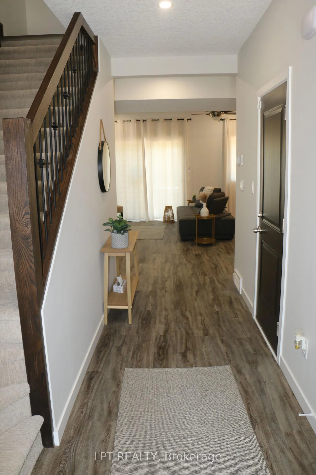 Photo 4 of 105 King Street E, Chatham-Kent — HOMEH