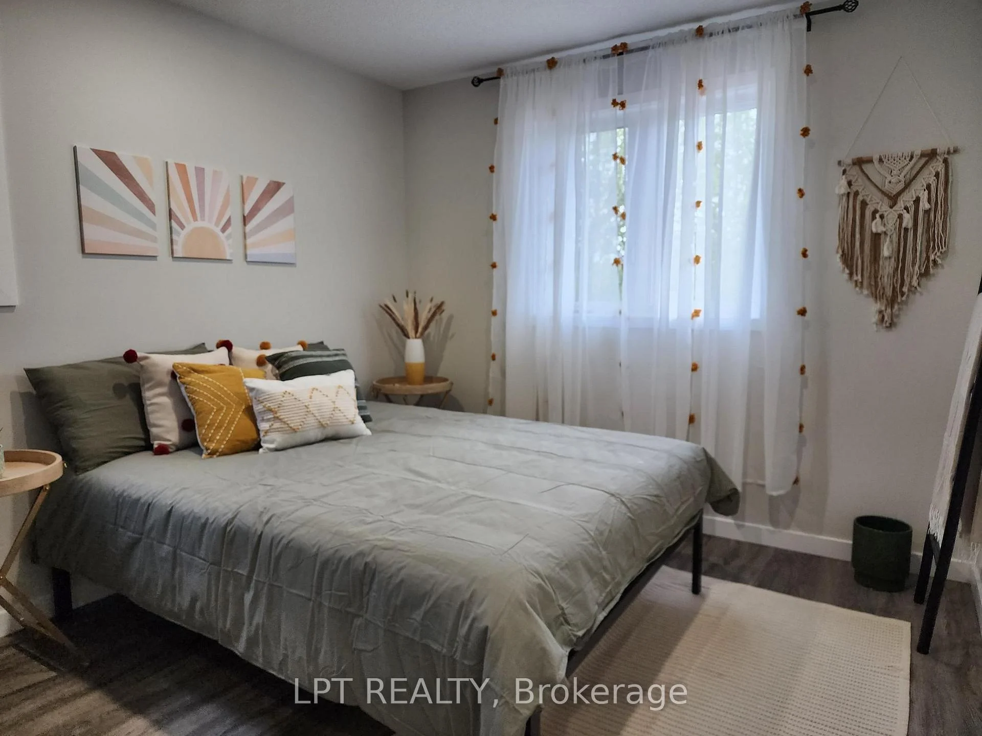 Photo 10 of 105 King Street E, Chatham-Kent — HOMEH