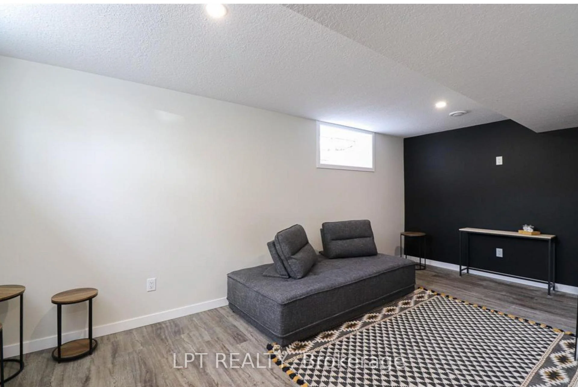 Photo 14 of 105 King Street E, Chatham-Kent — HOMEH