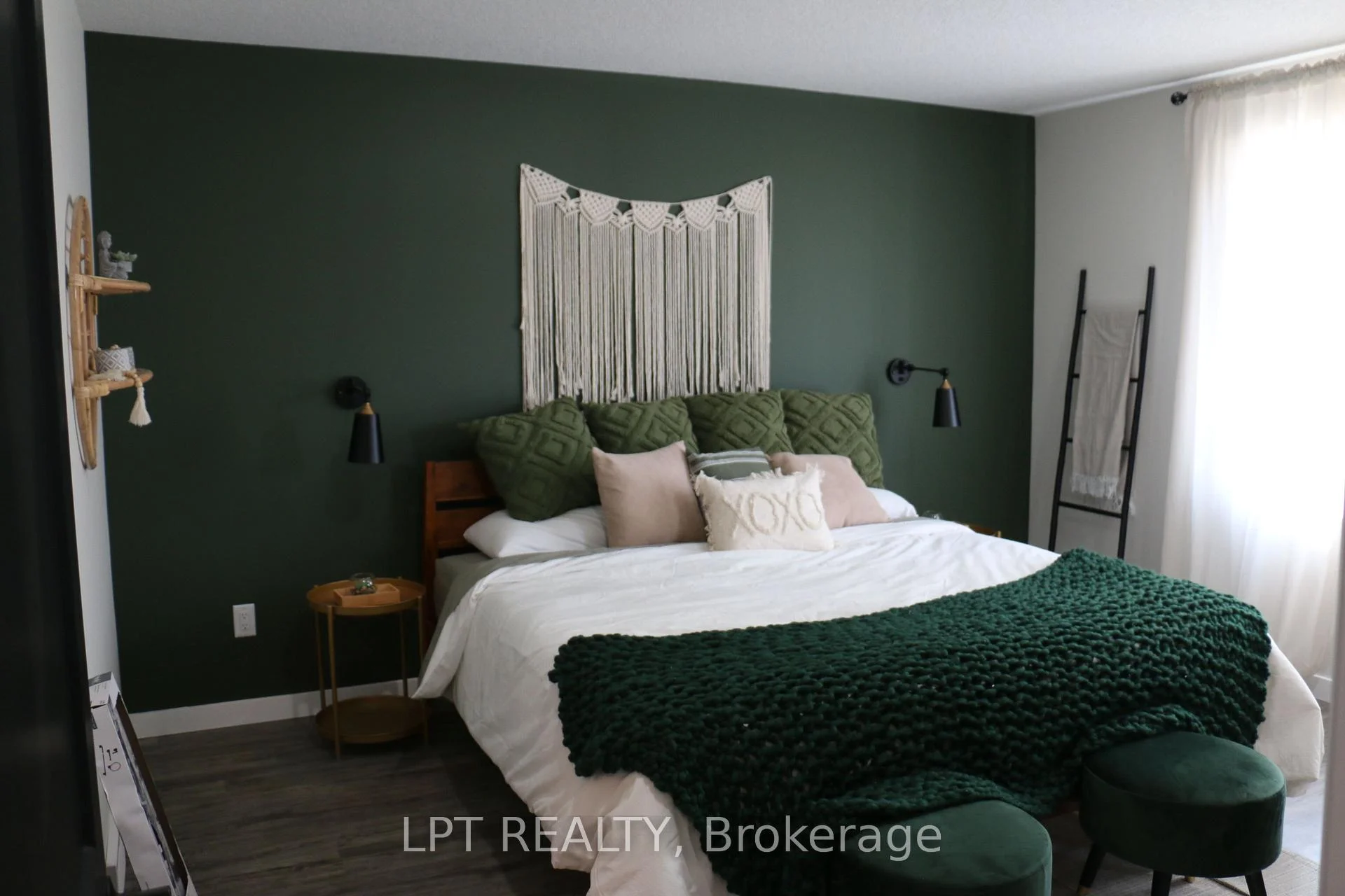 Photo 15 of 105 King Street E, Chatham-Kent — HOMEH
