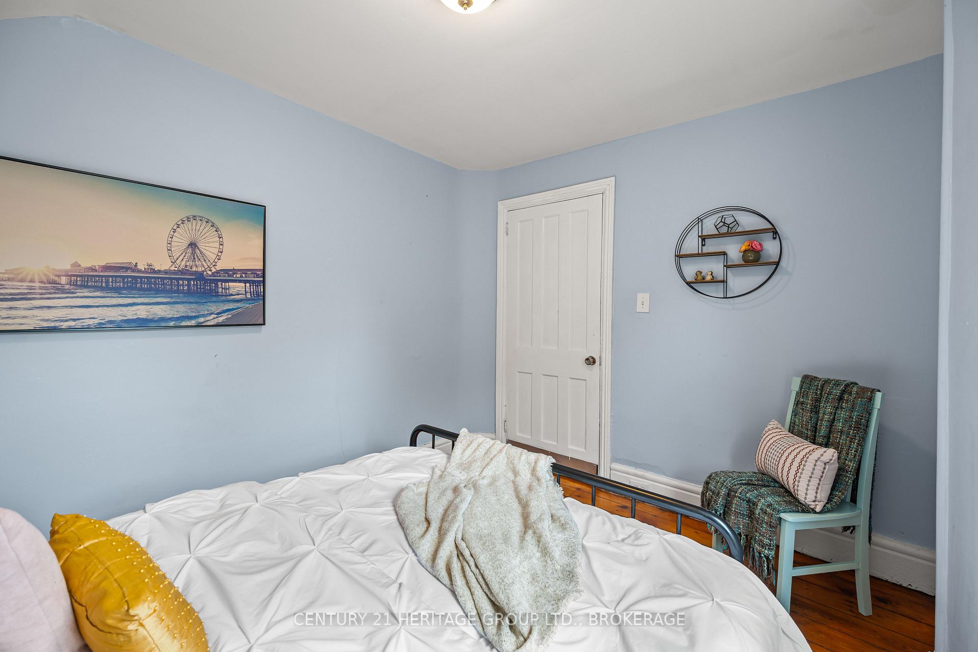 Photo 9 of 18 Pine Street, Kingston, East of Sir John A. Blvd — HOMEH