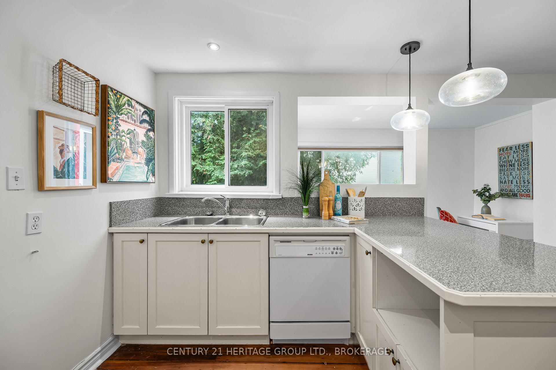 Photo 21 of 18 Pine Street, Kingston, East of Sir John A. Blvd — HOMEH