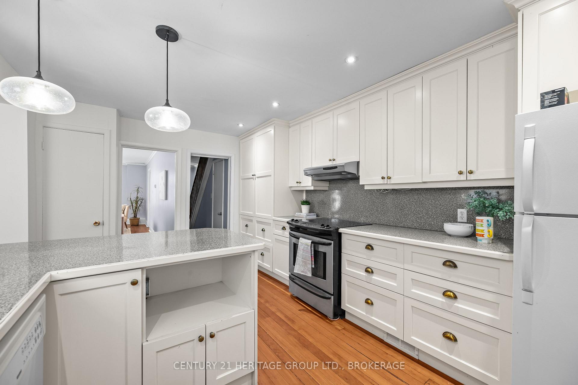 Photo 25 of 18 Pine Street, Kingston, East of Sir John A. Blvd — HOMEH