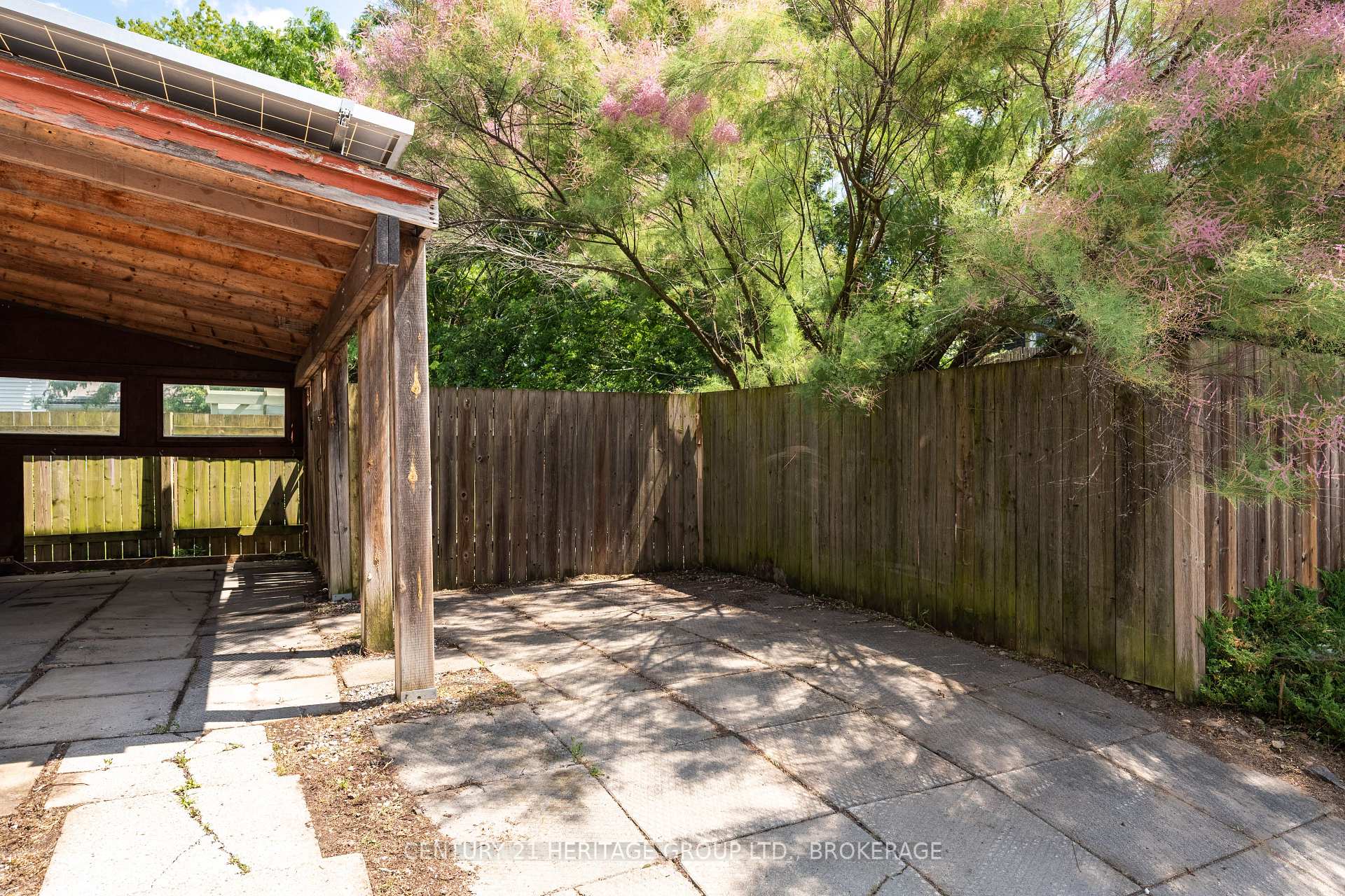 Photo 31 of 18 Pine Street, Kingston, East of Sir John A. Blvd — HOMEH