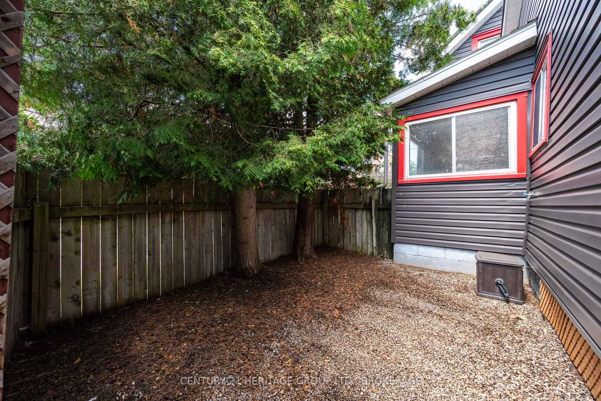 Photo 36 of 18 Pine Street, Kingston, East of Sir John A. Blvd — HOMEH