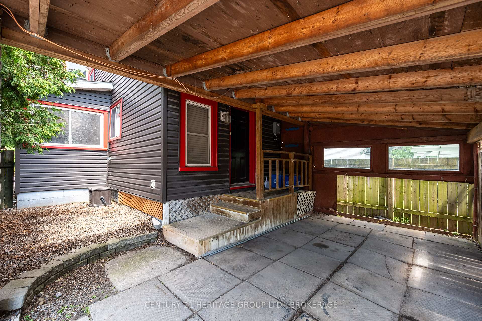 Photo 38 of 18 Pine Street, Kingston, East of Sir John A. Blvd — HOMEH
