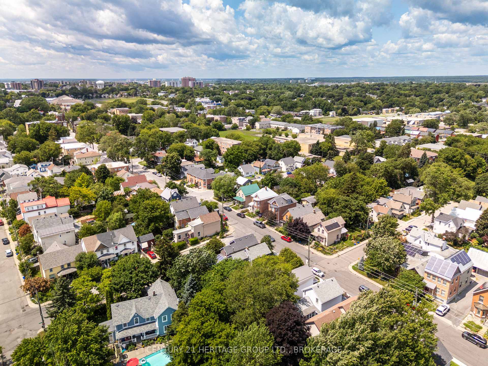 Photo 42 of 18 Pine Street, Kingston, East of Sir John A. Blvd — HOMEH