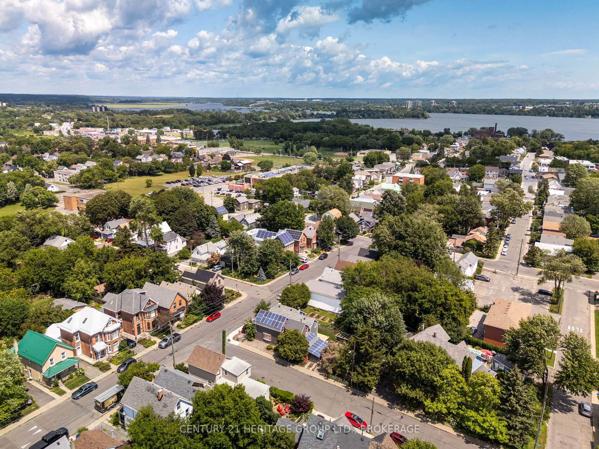 Photo 44 of 18 Pine Street, Kingston, East of Sir John A. Blvd — HOMEH
