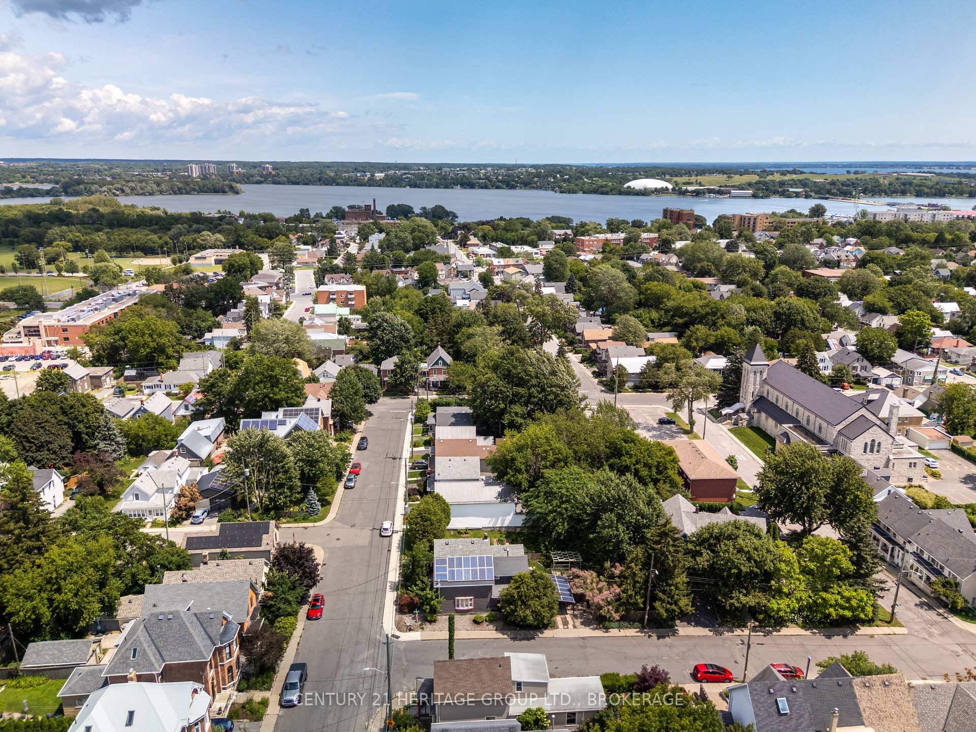 Photo 45 of 18 Pine Street, Kingston, East of Sir John A. Blvd — HOMEH