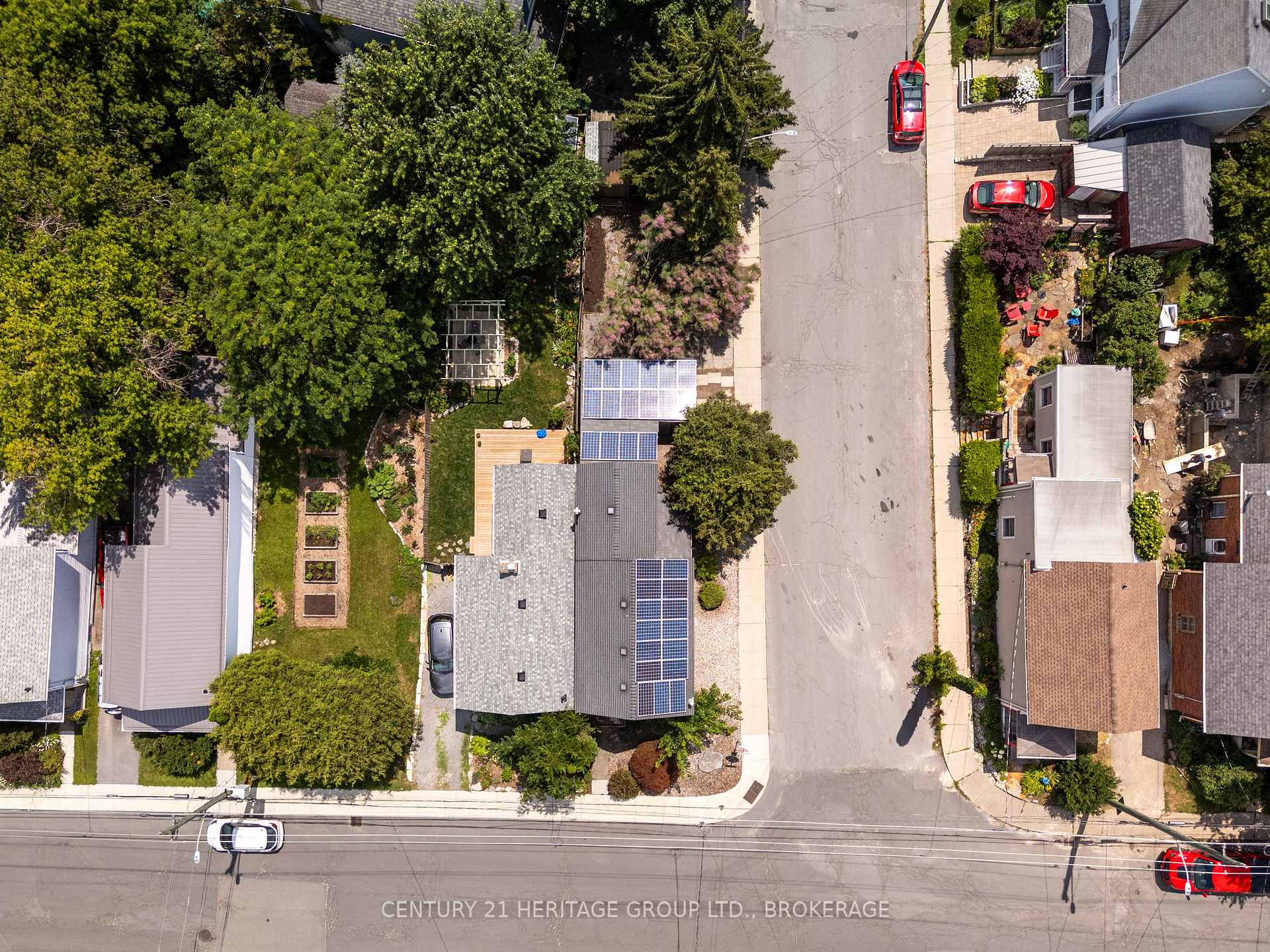 Photo 47 of 18 Pine Street, Kingston, East of Sir John A. Blvd — HOMEH