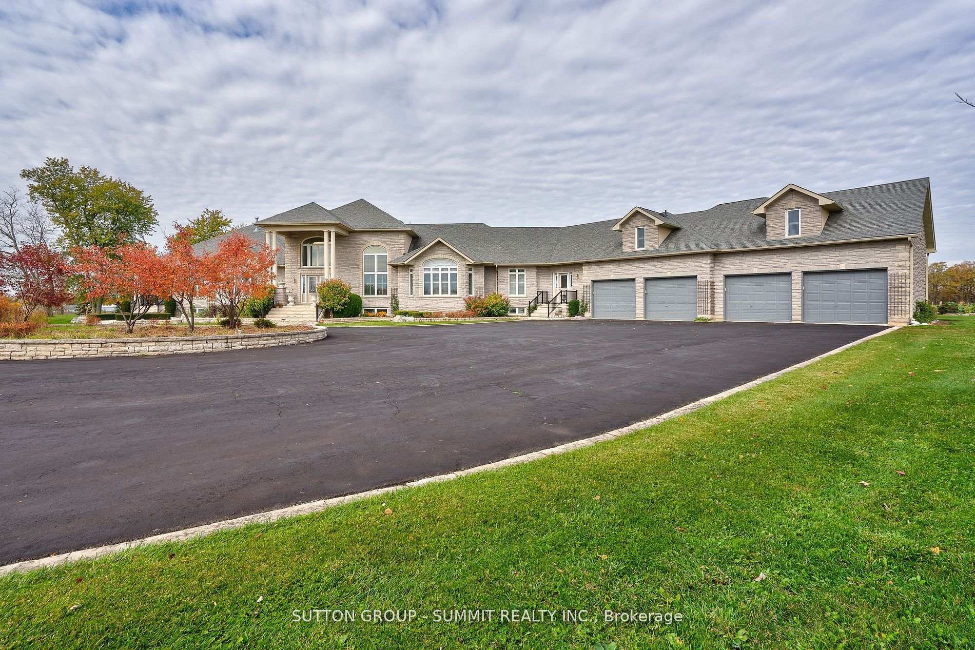 Photo 3 of 5431 Appleby Line, Burlington, Rural Burlington — HOMEH