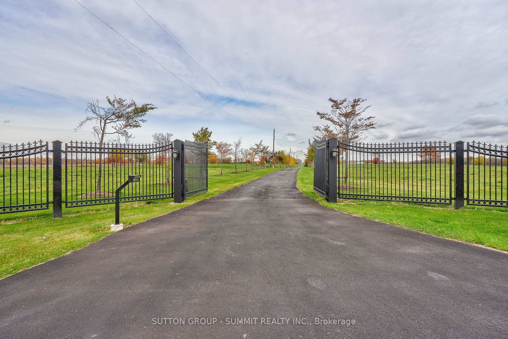 Photo 35 of 5431 Appleby Line, Burlington, Rural Burlington — HOMEH