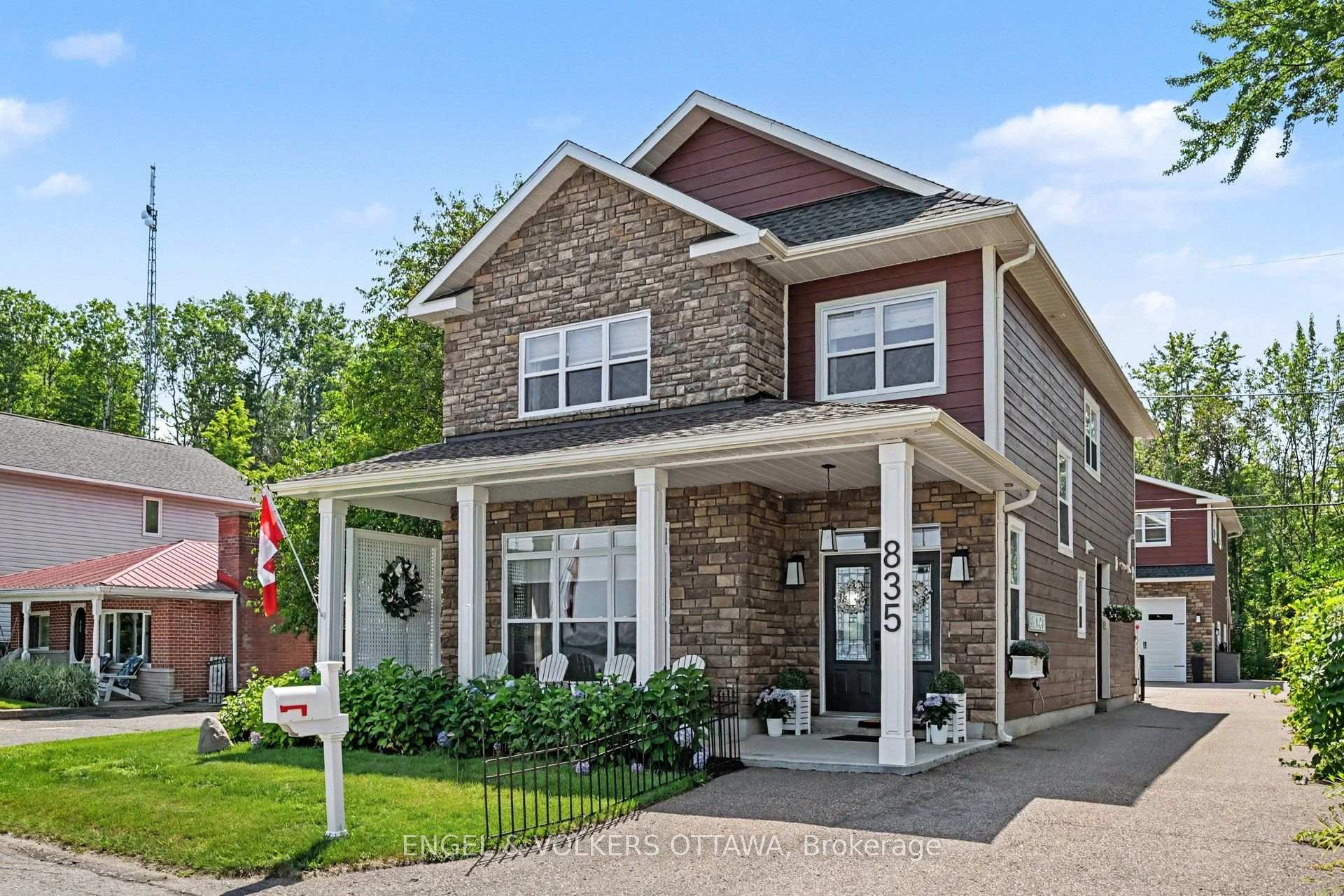 Photo of 835 Archibald Street