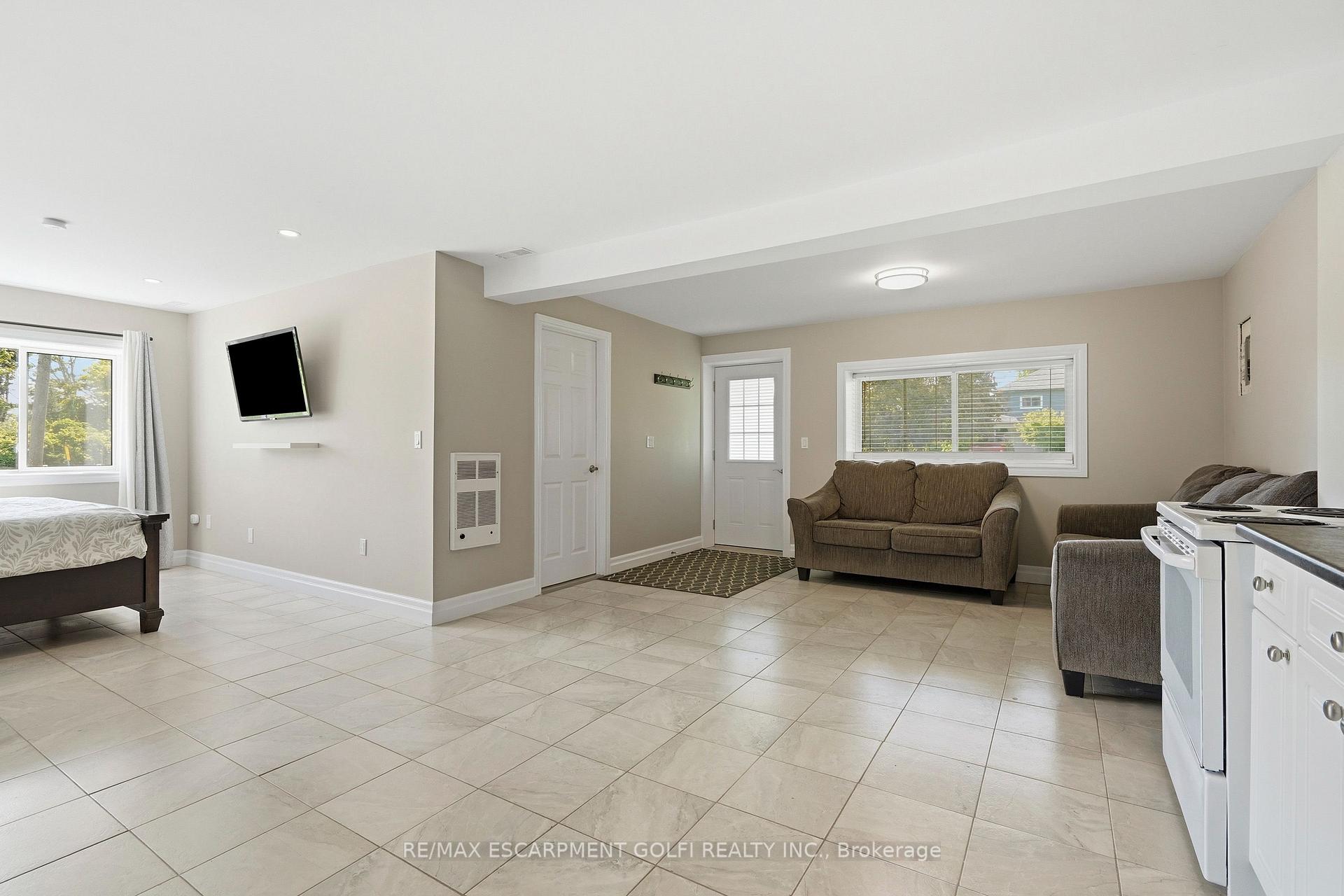 Photo 4 of Unit Lower, 11404 Lakeshore Road, Wainfleet, Lakeshore — HOMEH