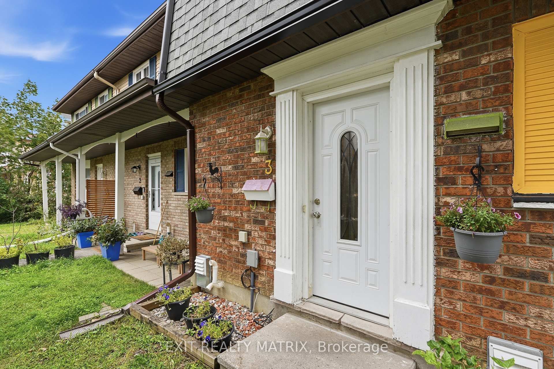 Photo 3 of Unit 3, 1661 Heron Road, Ottawa, Guildwood Estates - Urbandale Acres — HOMEH