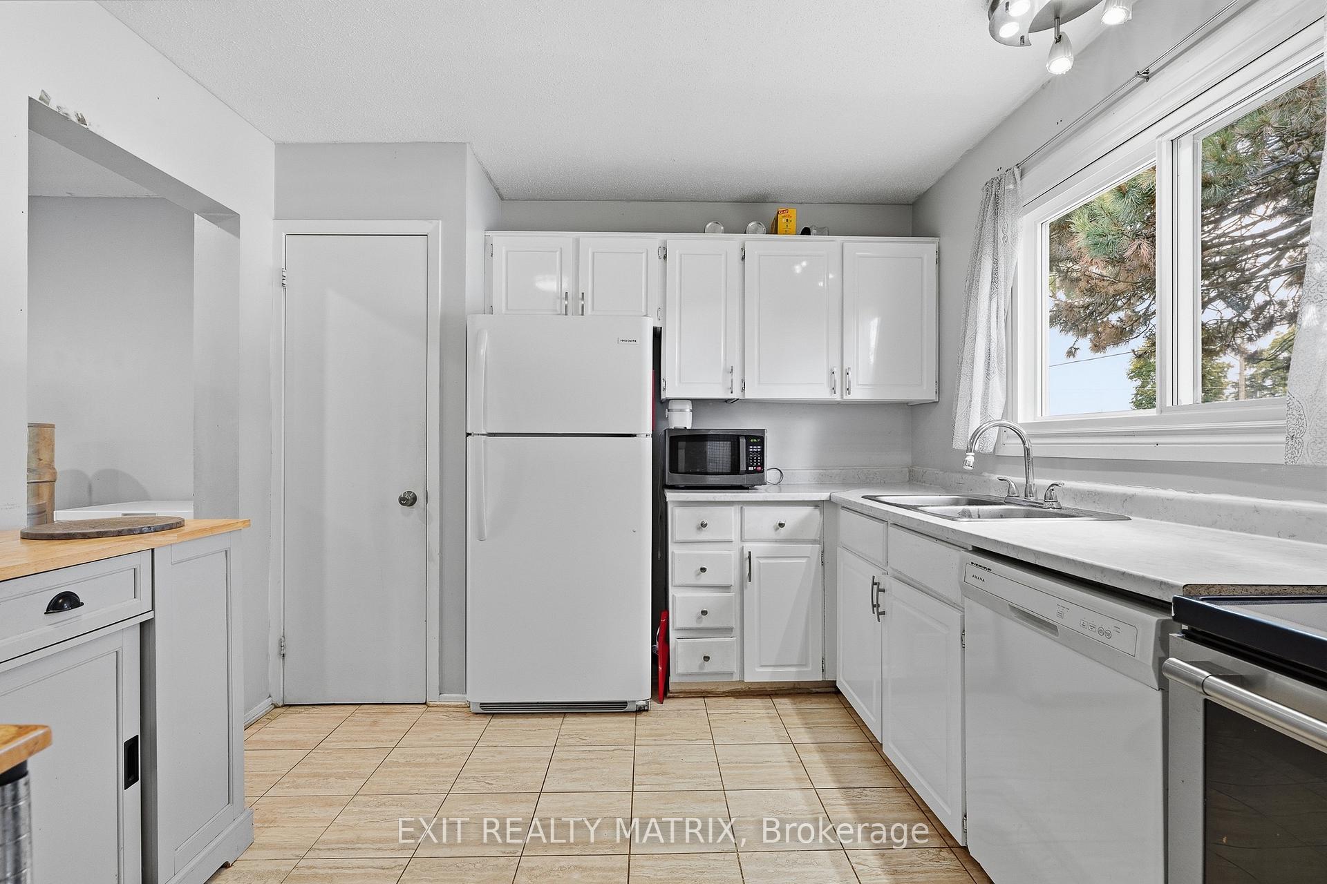 Photo 7 of Unit 3, 1661 Heron Road, Ottawa, Guildwood Estates - Urbandale Acres — HOMEH