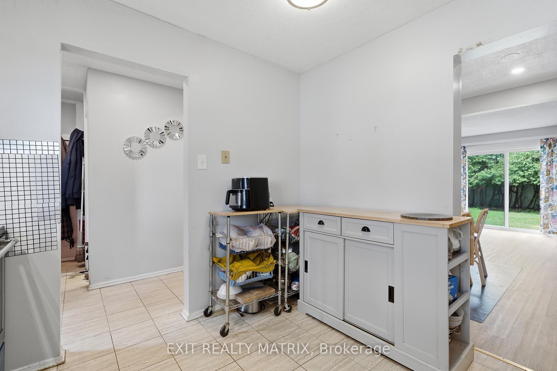 Photo 9 of Unit 3, 1661 Heron Road, Ottawa, Guildwood Estates - Urbandale Acres — HOMEH
