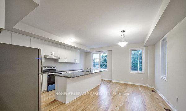 Photo 6 of 1449 National Common, Burlington, Tyandaga — HOMEH