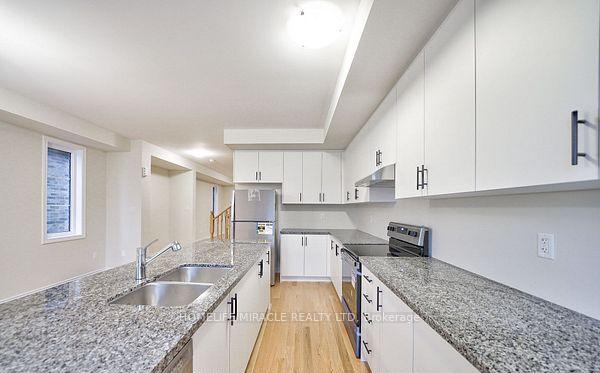 Photo 8 of 1449 National Common, Burlington, Tyandaga — HOMEH