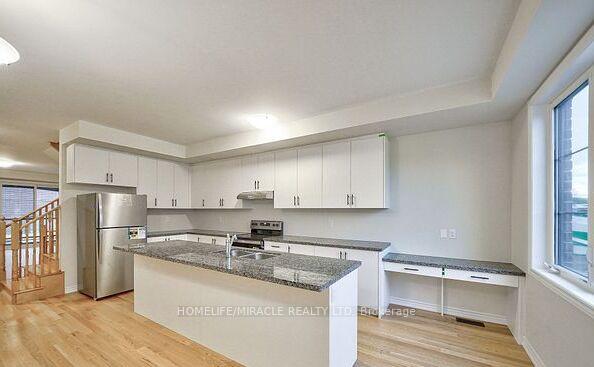 Photo 9 of 1449 National Common, Burlington, Tyandaga — HOMEH