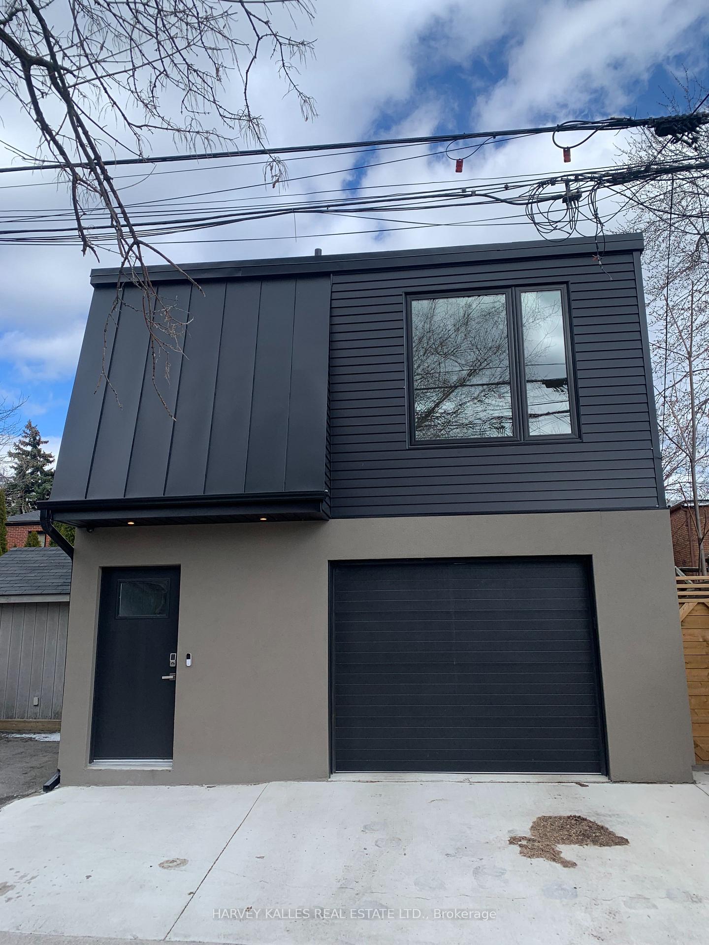 Front of Unit 1, 58 Kenwood Avenue