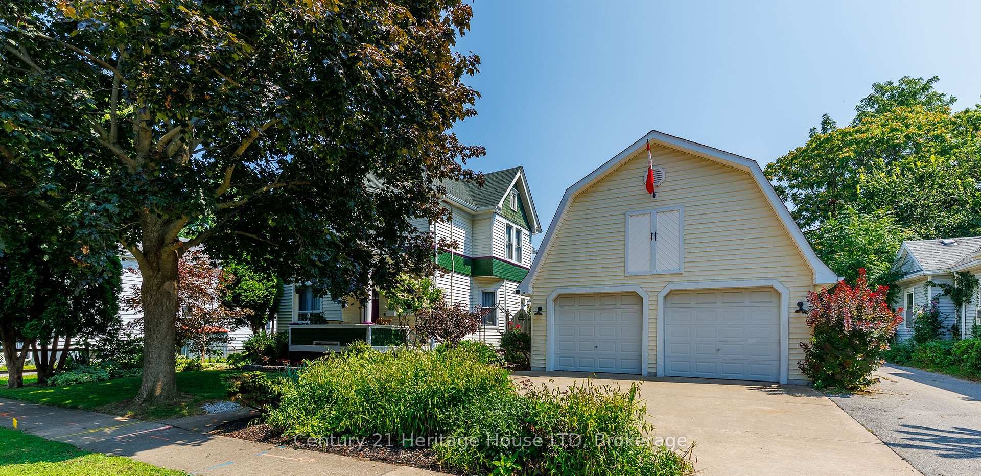 Photo 2 of 34 Henry Street, St. Catharines, Downtown — HOMEH
