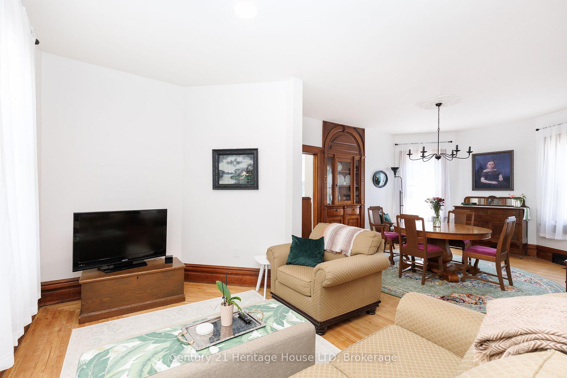 Photo 12 of 34 Henry Street, St. Catharines, Downtown — HOMEH
