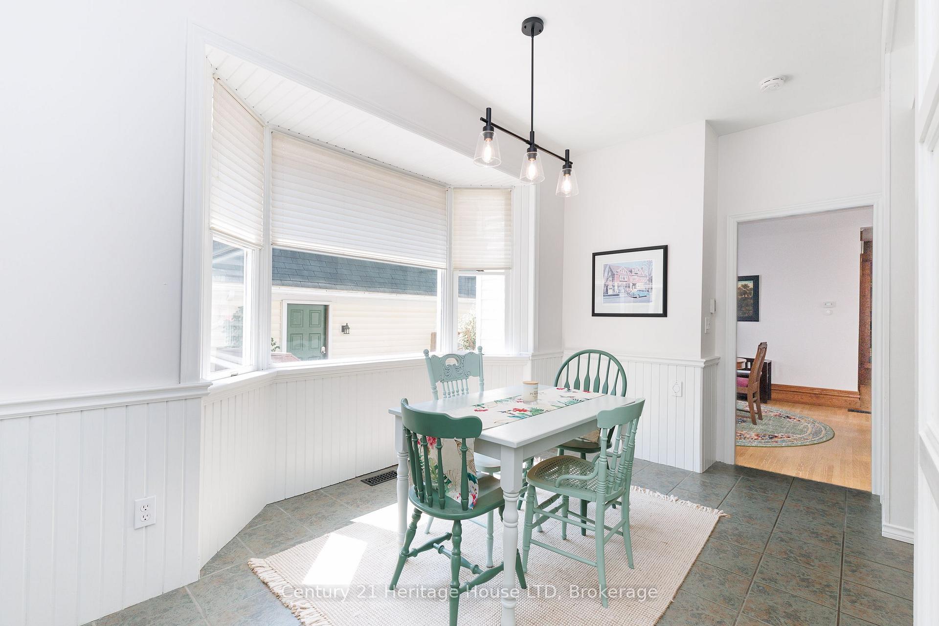 Photo 18 of 34 Henry Street, St. Catharines, Downtown — HOMEH