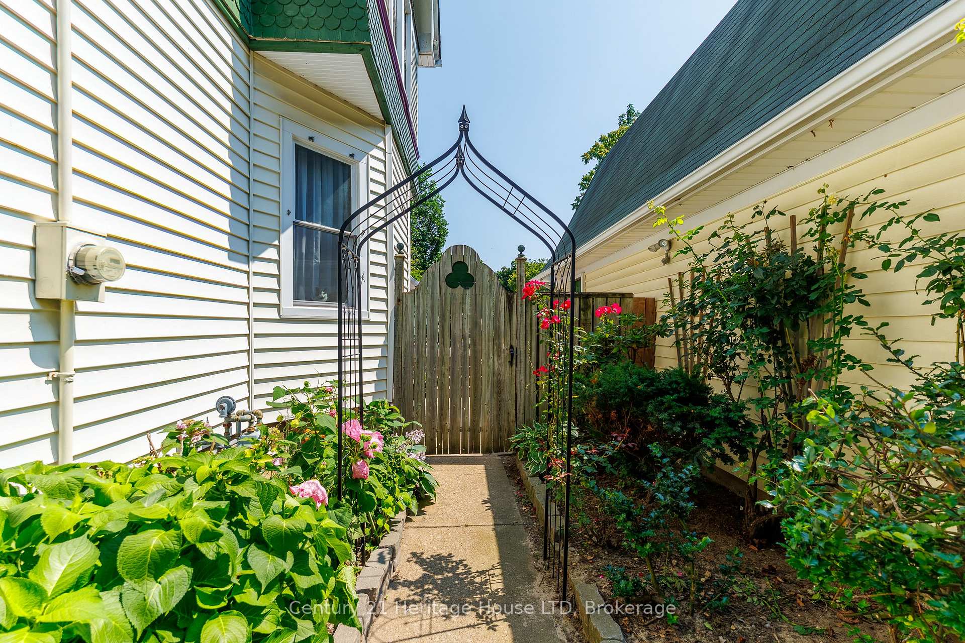 Photo 33 of 34 Henry Street, St. Catharines, Downtown — HOMEH