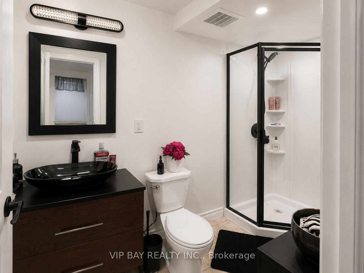 Photo 9 of Unit Lower, 48 Verona Crescent, Georgina, Keswick North — HOMEH