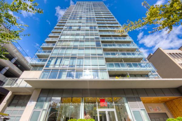 Photo of Unit 708, 22 Wellesley Street E