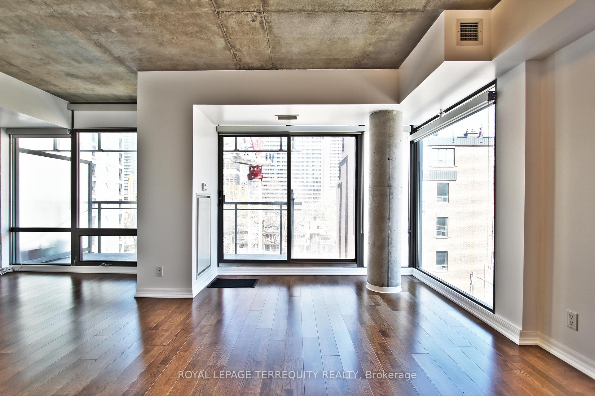 Photo 4 of Unit 708, 22 Wellesley Street E, Toronto, Church-Yonge Corridor — HOMEH
