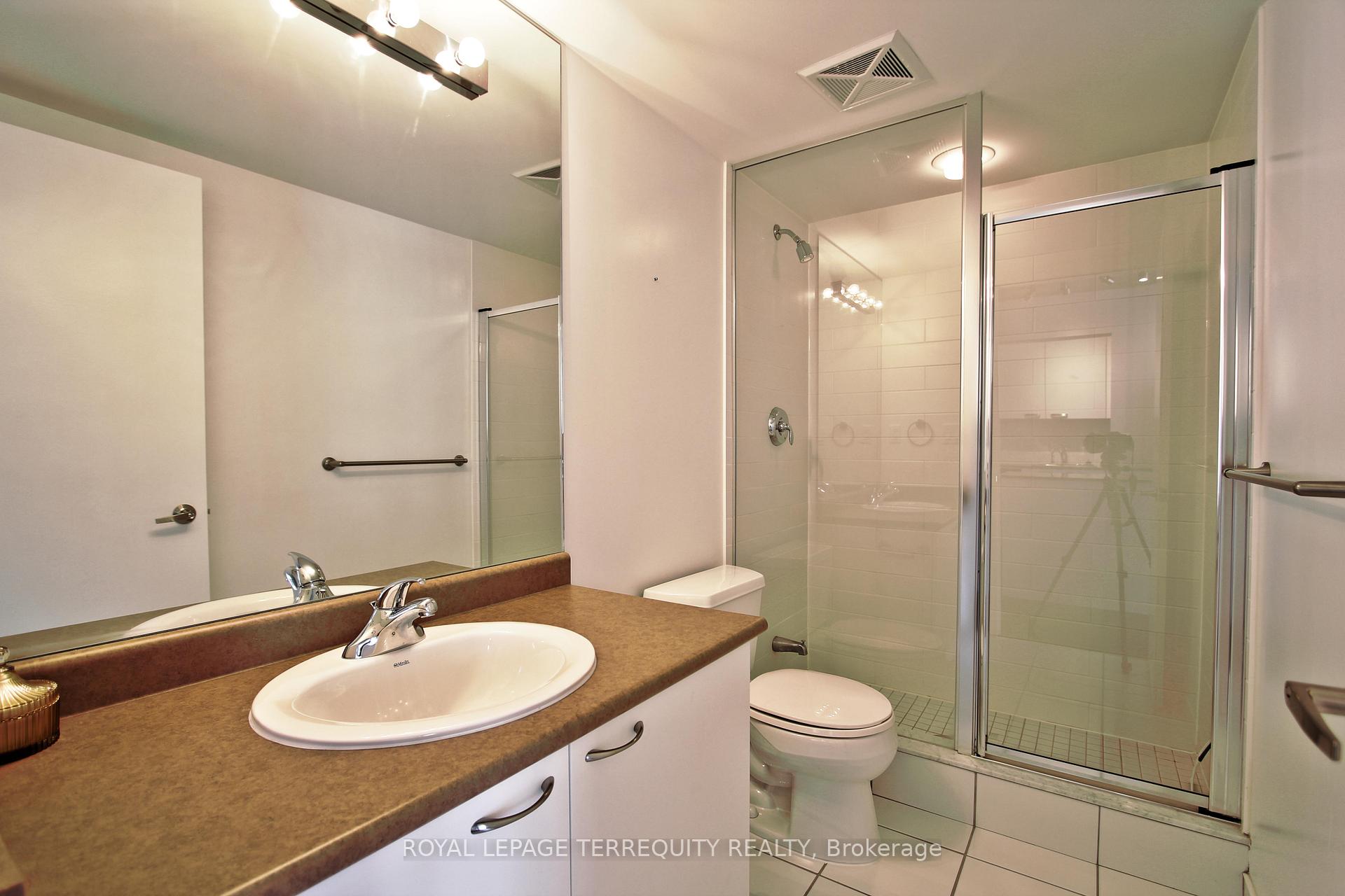 Photo 17 of Unit 708, 22 Wellesley Street E, Toronto, Church-Yonge Corridor — HOMEH