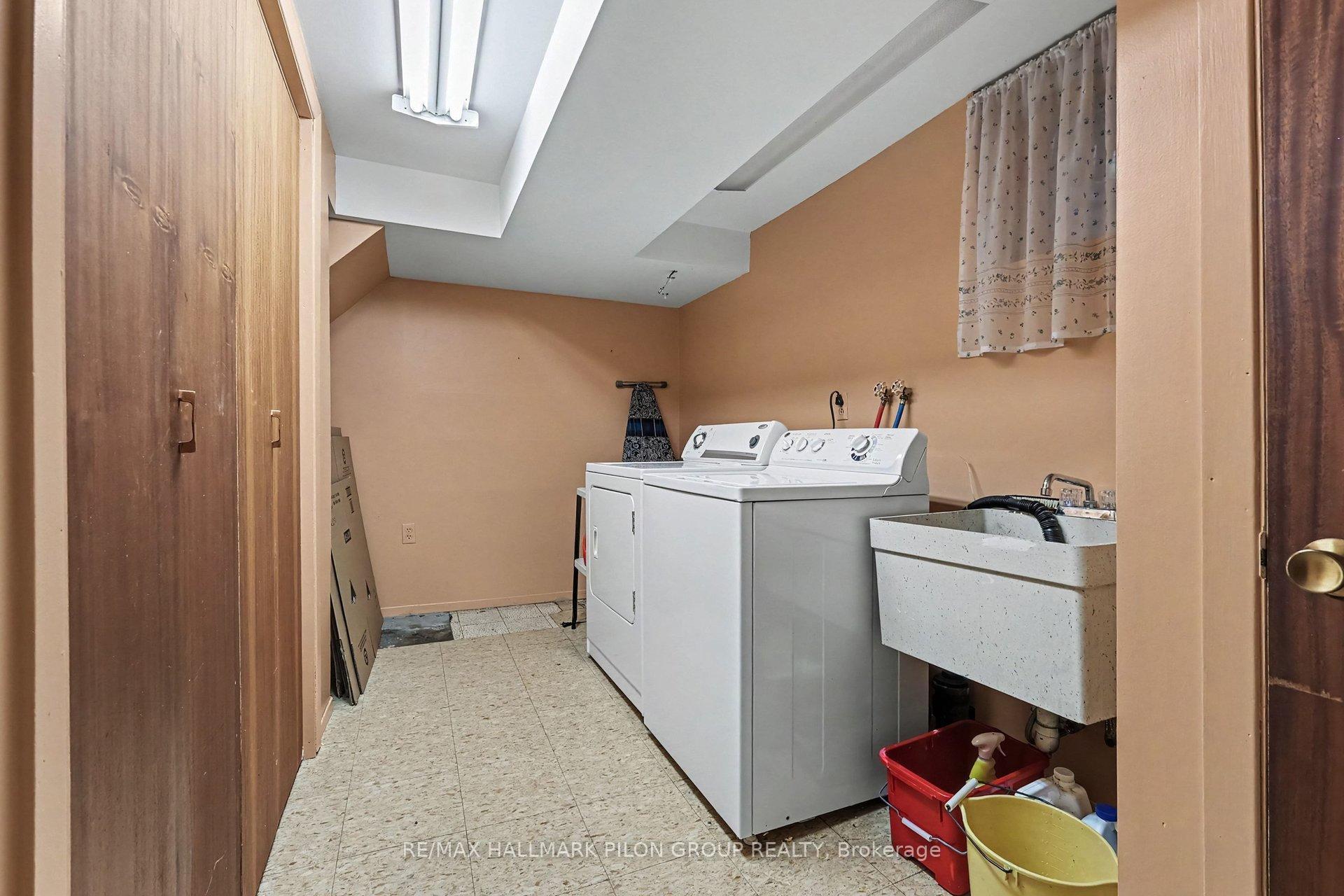 Photo 21 of 496 Tisdale Crescent, Ottawa, Beacon Hill North — HOMEH