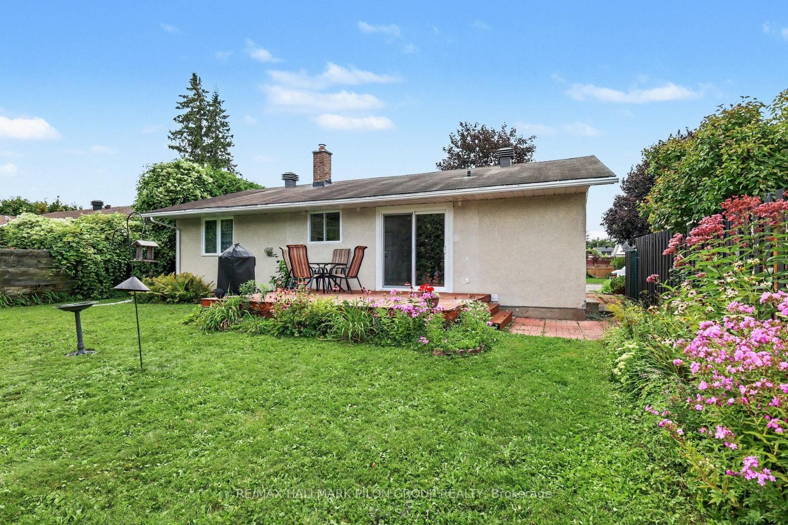Photo 23 of 496 Tisdale Crescent, Ottawa, Beacon Hill North — HOMEH