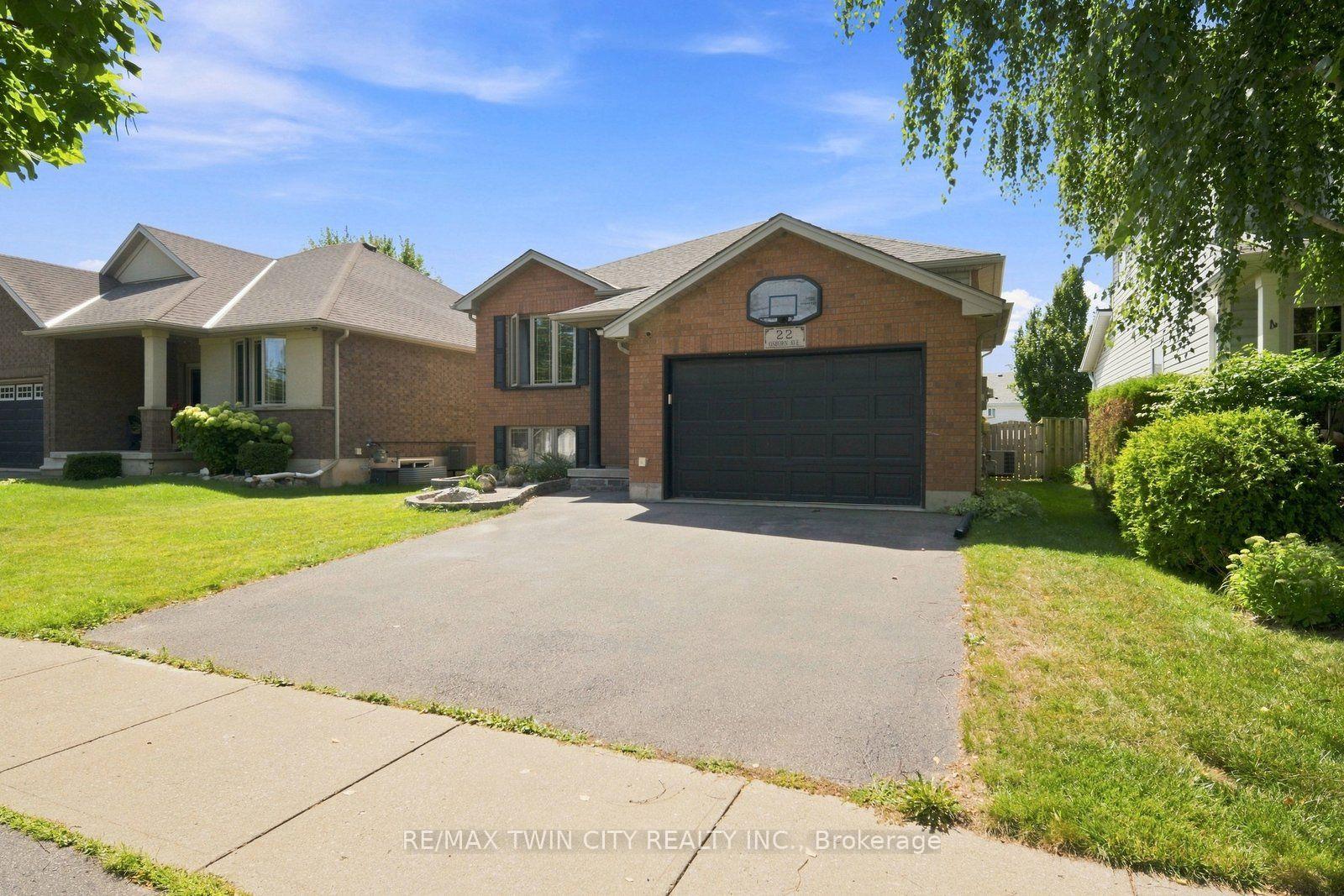 Photo 3 of 22 Osborn Avenue, Brantford, Empire — HOMEH