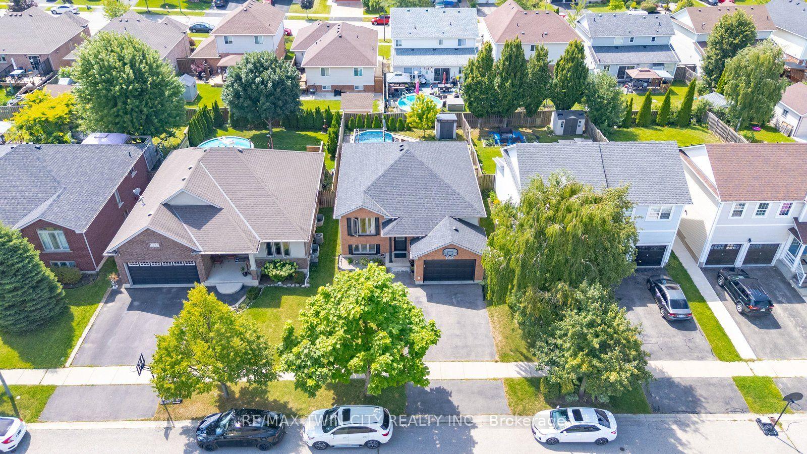 Photo 5 of 22 Osborn Avenue, Brantford, Empire — HOMEH