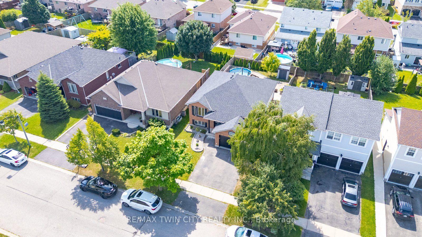 Photo 6 of 22 Osborn Avenue, Brantford, Empire — HOMEH