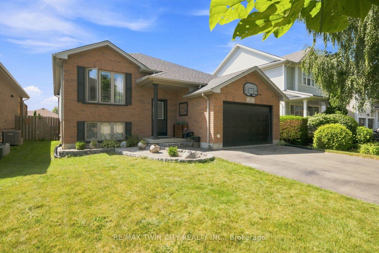 Photo 10 of 22 Osborn Avenue, Brantford, Empire — HOMEH