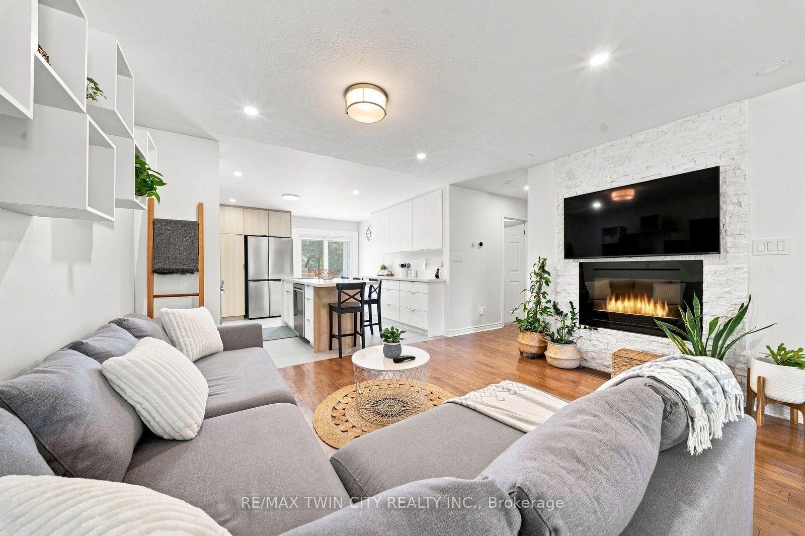 Photo 17 of 22 Osborn Avenue, Brantford, Empire — HOMEH