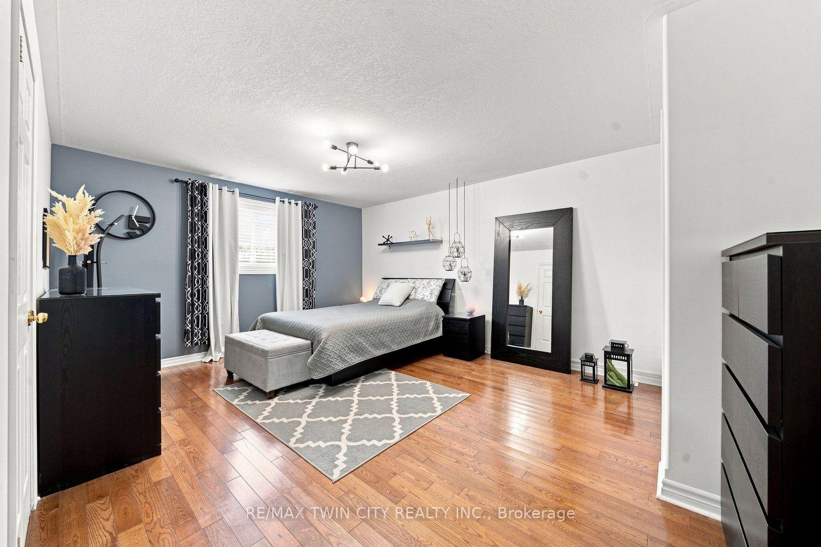 Photo 26 of 22 Osborn Avenue, Brantford, Empire — HOMEH