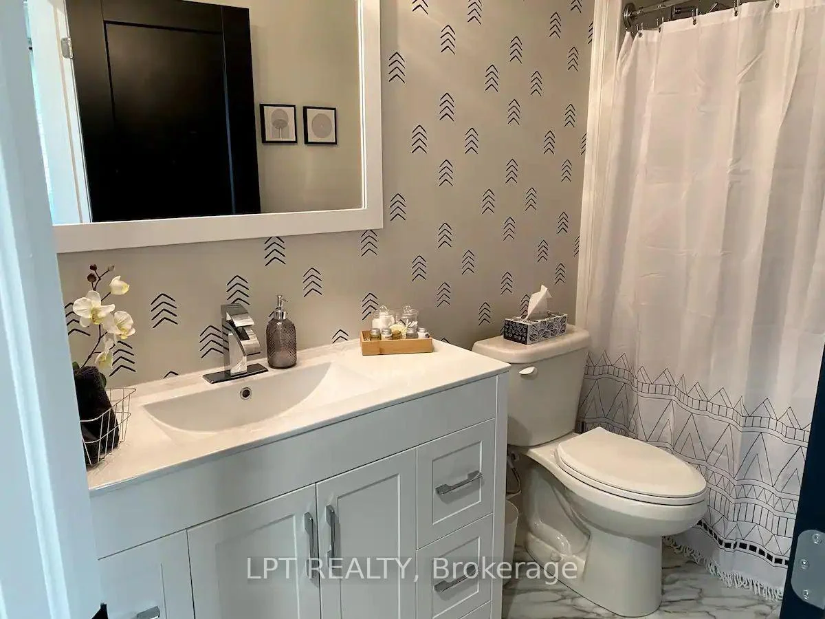 Photo 3 of 109 King Street E, Chatham-Kent — HOMEH