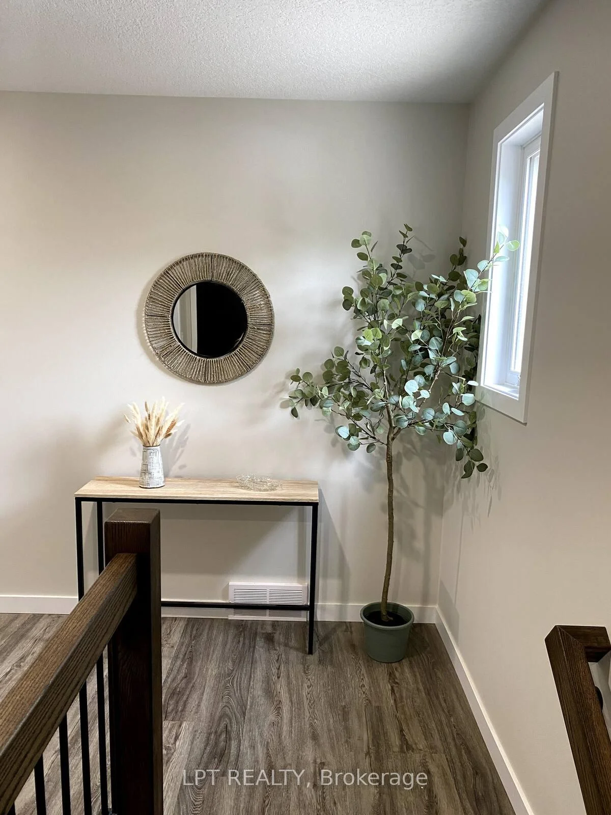 Photo 8 of 109 King Street E, Chatham-Kent — HOMEH