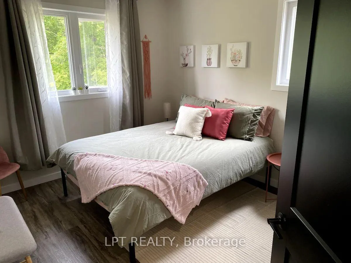 Photo 10 of 109 King Street E, Chatham-Kent — HOMEH