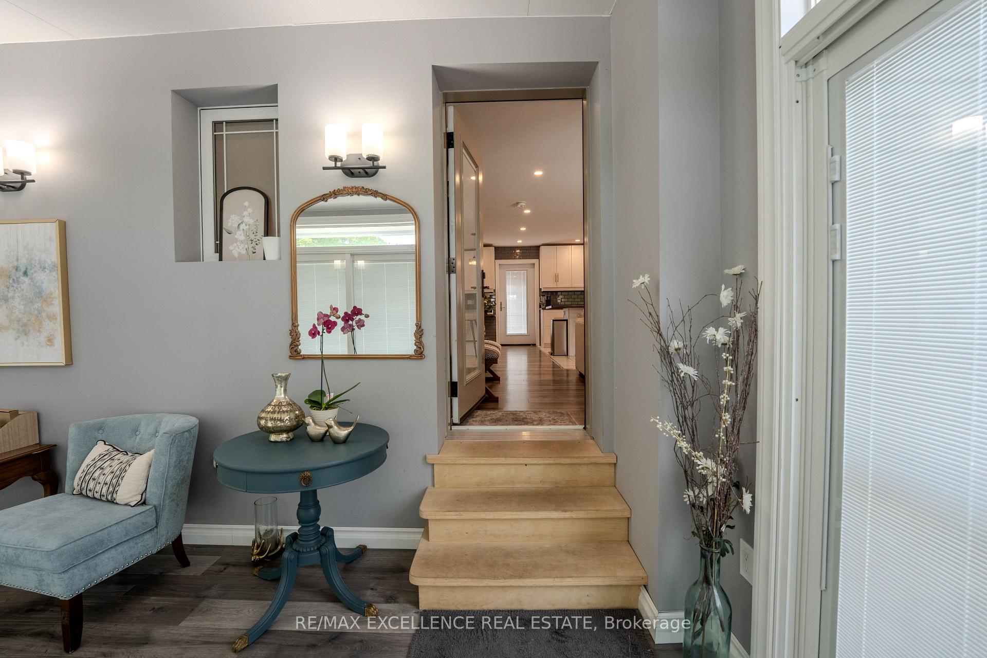 Photo 4 of 21 Elizabeth Street, Halton Hills, Georgetown — HOMEH