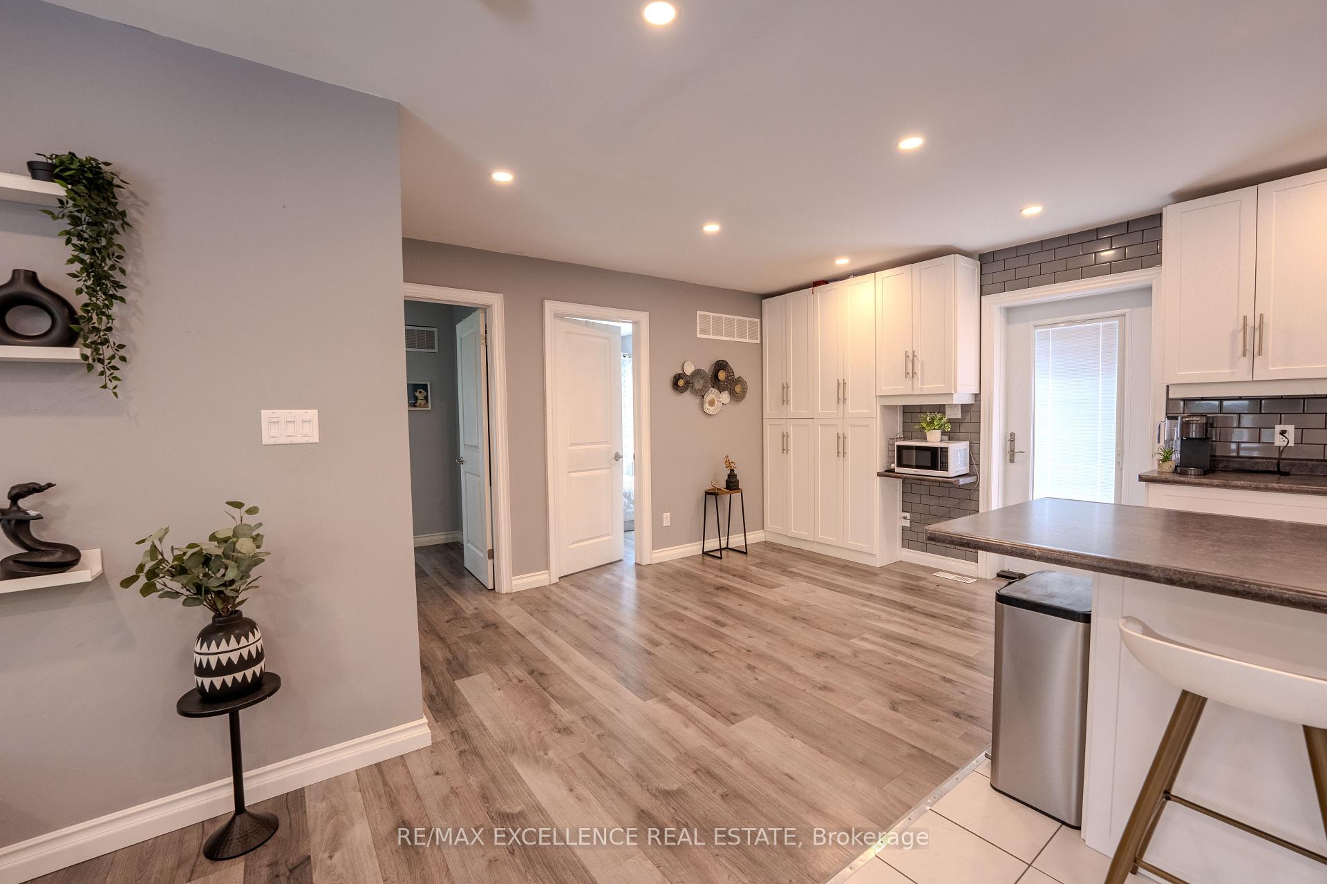 Photo 9 of 21 Elizabeth Street, Halton Hills, Georgetown — HOMEH