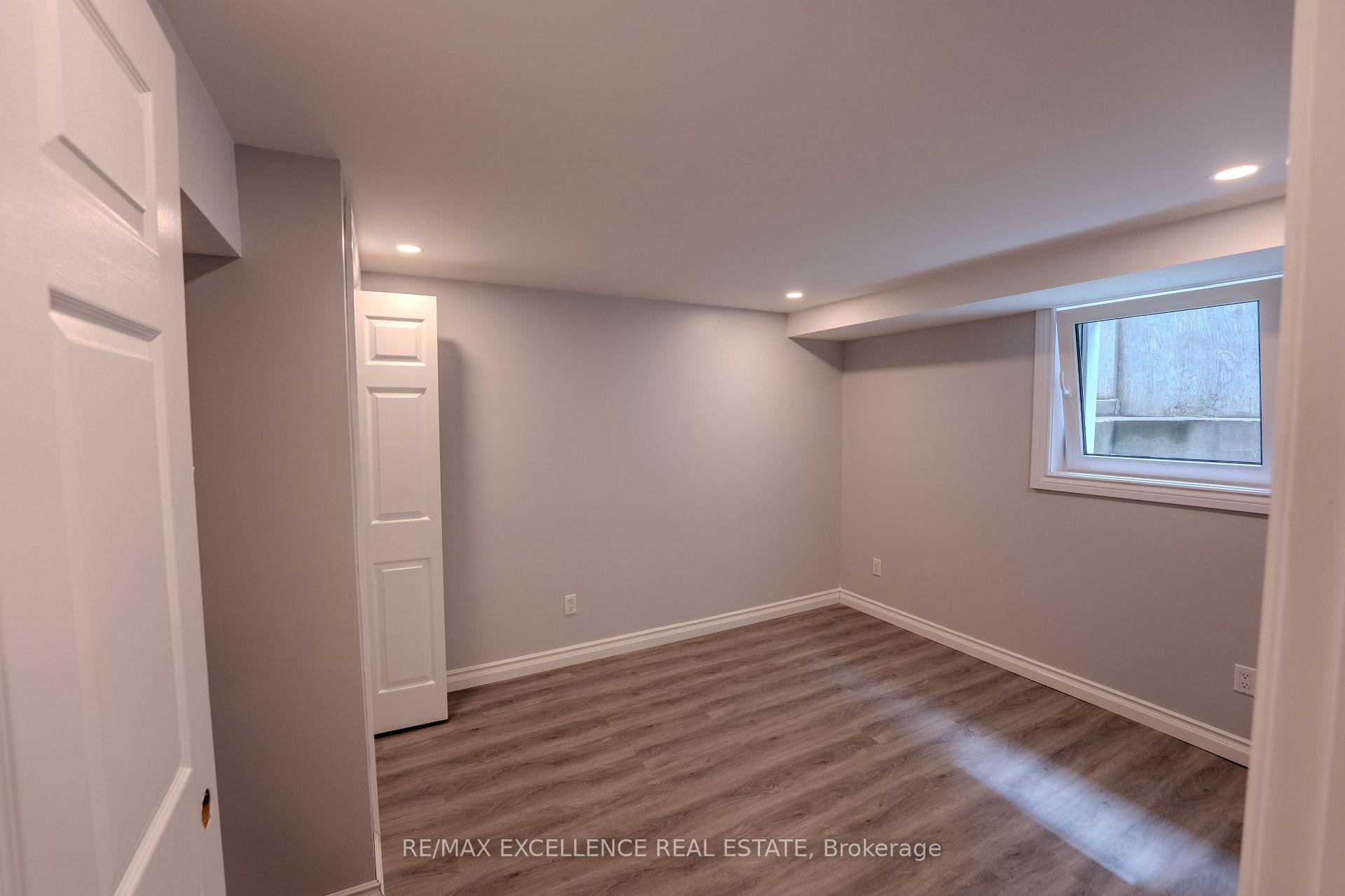 Photo 28 of 21 Elizabeth Street, Halton Hills, Georgetown — HOMEH