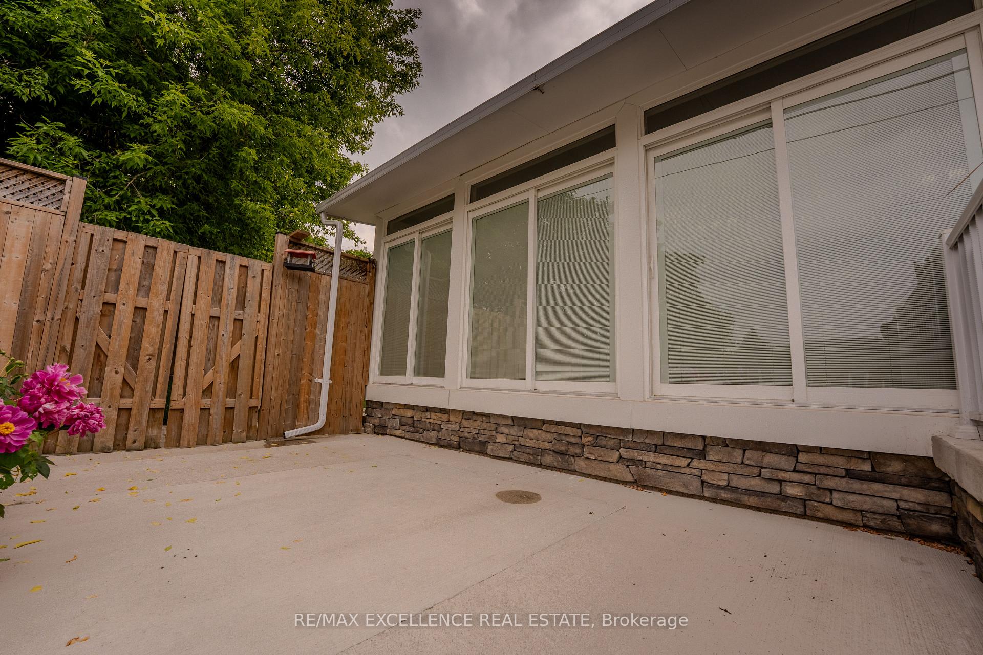 Photo 33 of 21 Elizabeth Street, Halton Hills, Georgetown — HOMEH