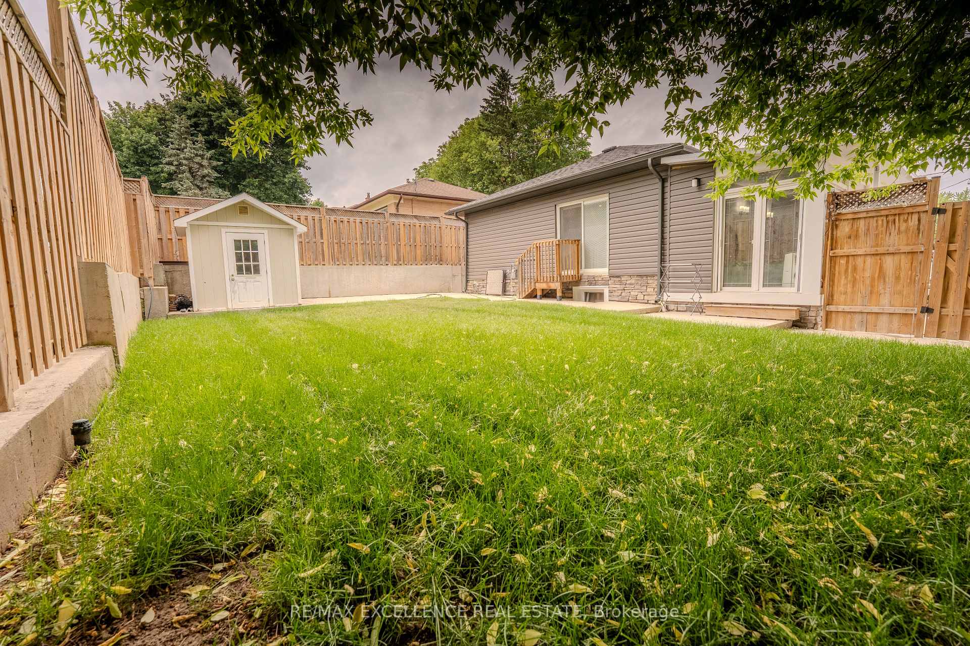 Photo 36 of 21 Elizabeth Street, Halton Hills, Georgetown — HOMEH