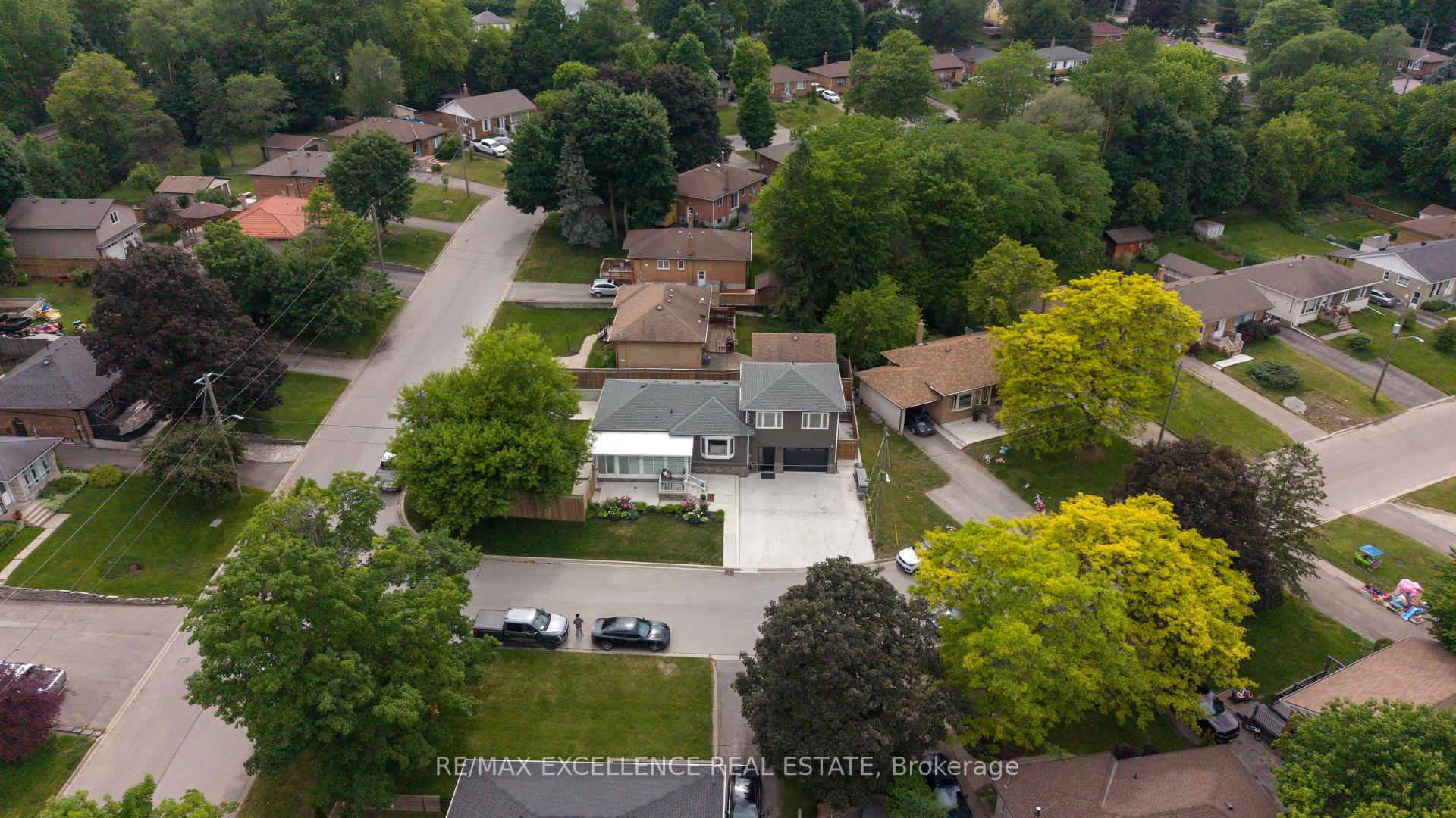 Photo 38 of 21 Elizabeth Street, Halton Hills, Georgetown — HOMEH